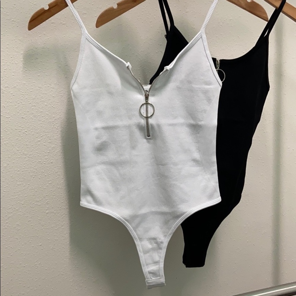Seamless Ribbed Bodysuit - Picture 4 of 7